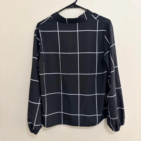 SHEIN Black and White Grid Blouse Women’s Large - Picture 2 of 7